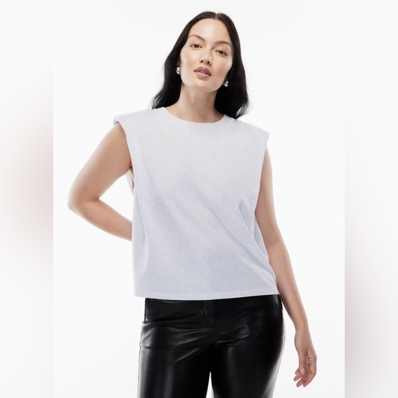 ARITZIA Babaton shoulder pad cropped t-shirt - Picture 1 of 4